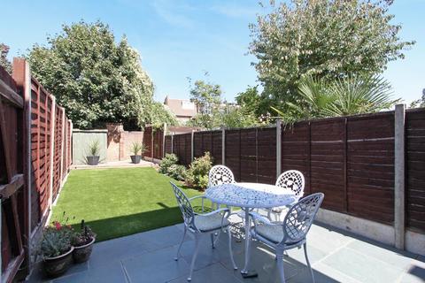 29 Mill Plat Avenue, Isleworth, TW7 6RD