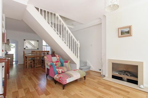 29 Mill Plat Avenue, Isleworth, TW7 6RD