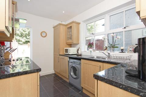29 Mill Plat Avenue, Isleworth, TW7 6RD