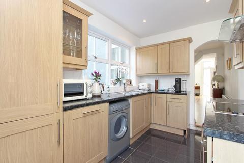 29 Mill Plat Avenue, Isleworth, TW7 6RD