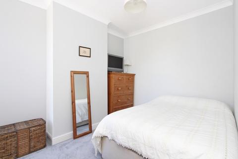 29 Mill Plat Avenue, Isleworth, TW7 6RD