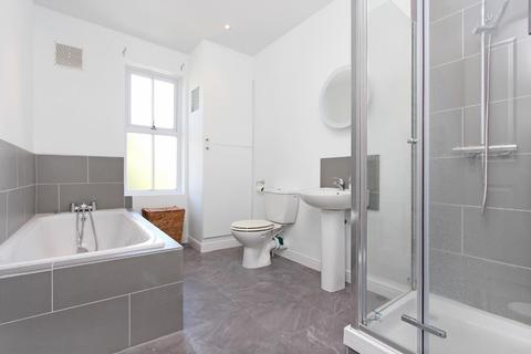 29 Mill Plat Avenue, Isleworth, TW7 6RD