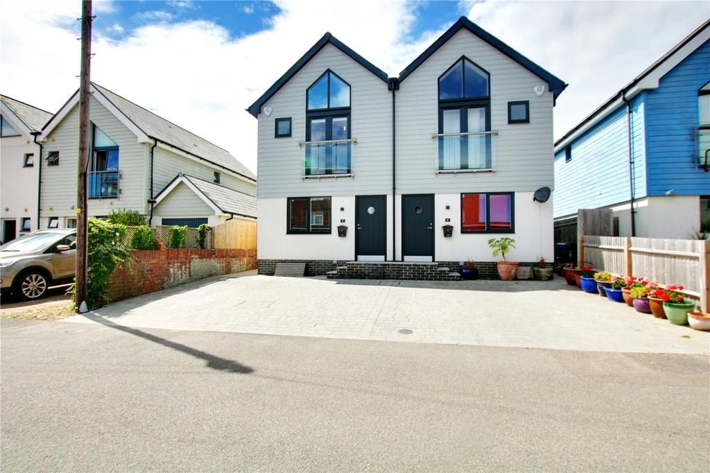 Eirene Avenue, Goring By Sea, Worthing, West Sussex, BN12 3 bed semi