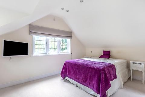 Emily House Totteridge Green, London, N20 8PY