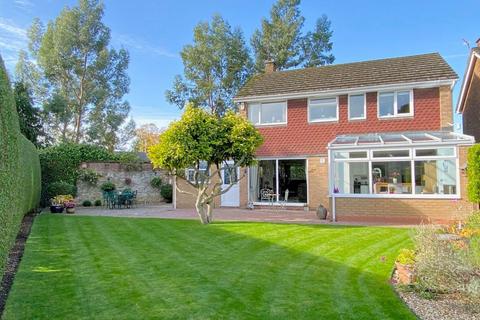 10 Cumberland Close, Northampton, NN3 2AD