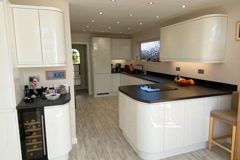 10 Cumberland Close, Northampton, NN3 2AD