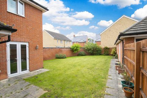 7 Boleyn Row, Epping, CM16 6FF