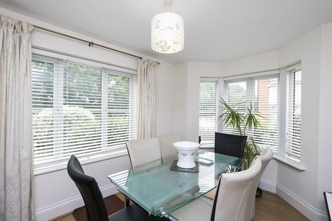 7 Boleyn Row, Epping, CM16 6FF