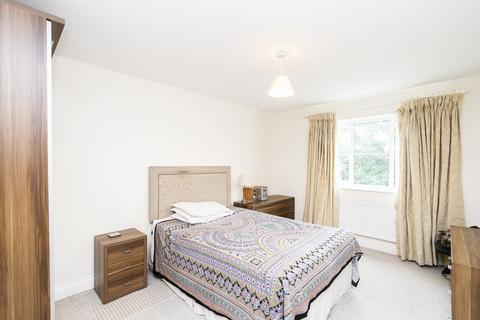 7 Boleyn Row, Epping, CM16 6FF