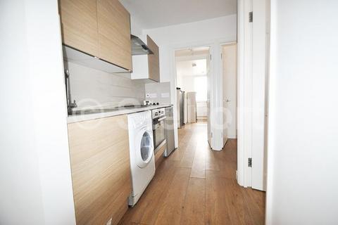 2 bedroom flat to rent, Southampton Road, London, NW5