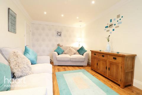 26 The Mount, Romford, RM3 7LJ