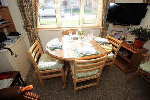 60 Hall Close, Bourn, Cambridge, CB23 2SW