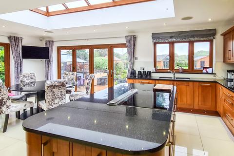 38 Wharf Road, Wraysbury, Staines, TW19 5JQ
