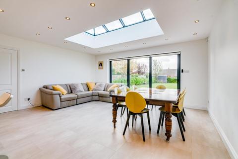 42 Hatfield Lane, Barnby Dun, Doncaster, DN3 1DF