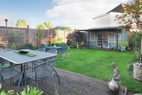 30 Avon Crescent, Stratford-upon-avon, CV37 7EX