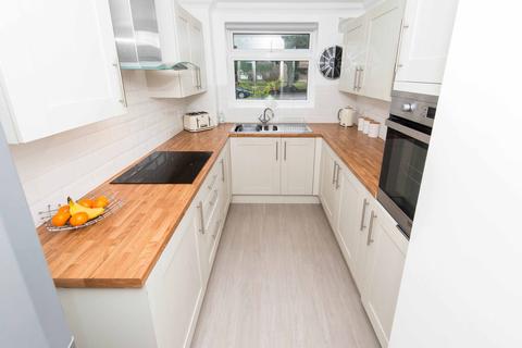5, Willow Court Willow Road, Wallington, SM6 0PF