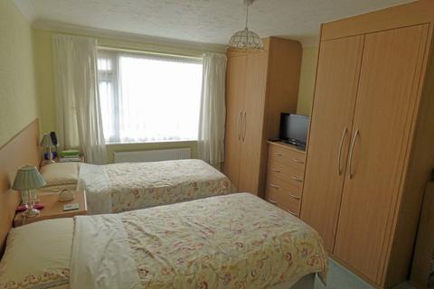 54 Fairview Drive, Broadstone, BH18 9AP
