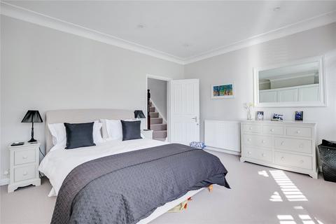 21 Burnfoot Avenue, London, SW6 5EB