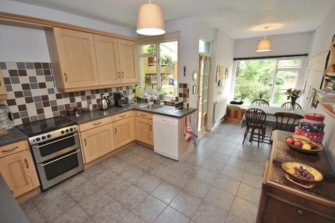 80 Bishops Road, Whitchurch, Cardiff, CF14 1LY