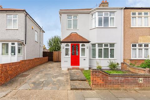 12 Clarence Avenue, Upminster, RM14 2RL