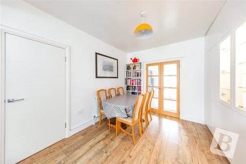 12 Clarence Avenue, Upminster, RM14 2RL