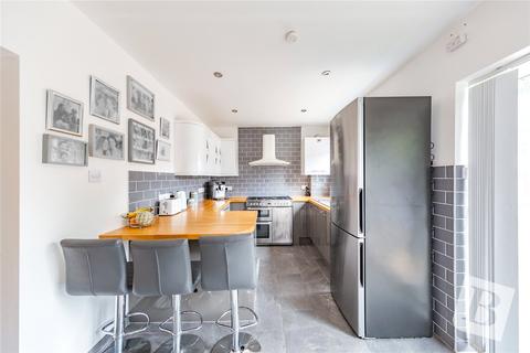 12 Clarence Avenue, Upminster, RM14 2RL
