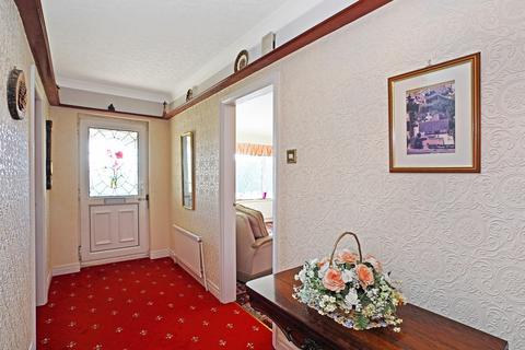 82 Upper Lane, Netherton, Wakefield, WF4 4NF