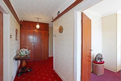 82 Upper Lane, Netherton, Wakefield, WF4 4NF