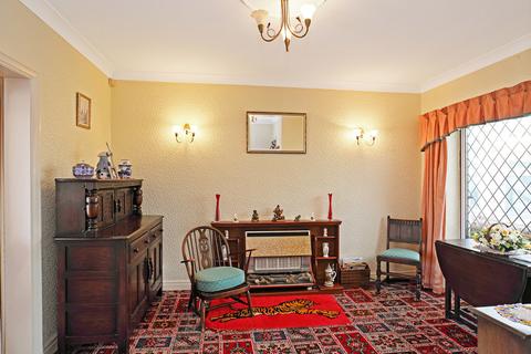 82 Upper Lane, Netherton, Wakefield, WF4 4NF