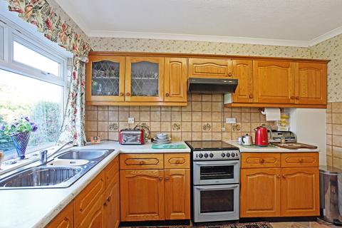 82 Upper Lane, Netherton, Wakefield, WF4 4NF
