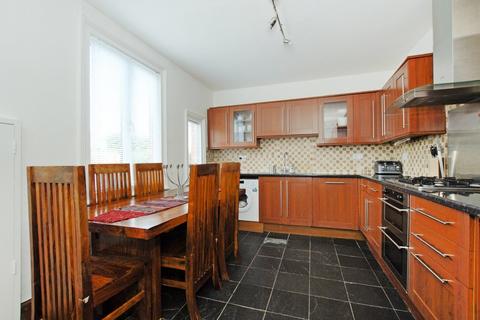 Flat 1, 17 The Avenue, Datchet, Slough, SL3 9DQ