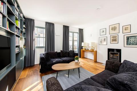 30 Lancaster Mews, London, W2 3QE