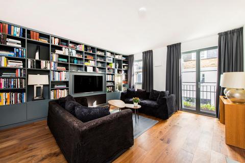 30 Lancaster Mews, London, W2 3QE
