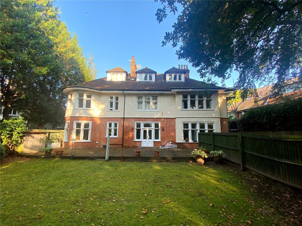 East Haven, 4 East Avenue, Bournemouth, Dorset, BH3 2 bed apartment £