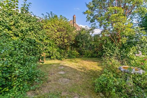 8 Rooks Down Road, Winchester, SO22 4LT