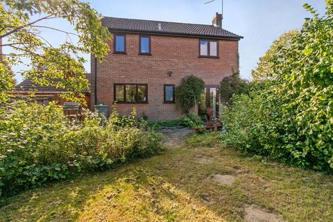 8 Rooks Down Road, Winchester, SO22 4LT