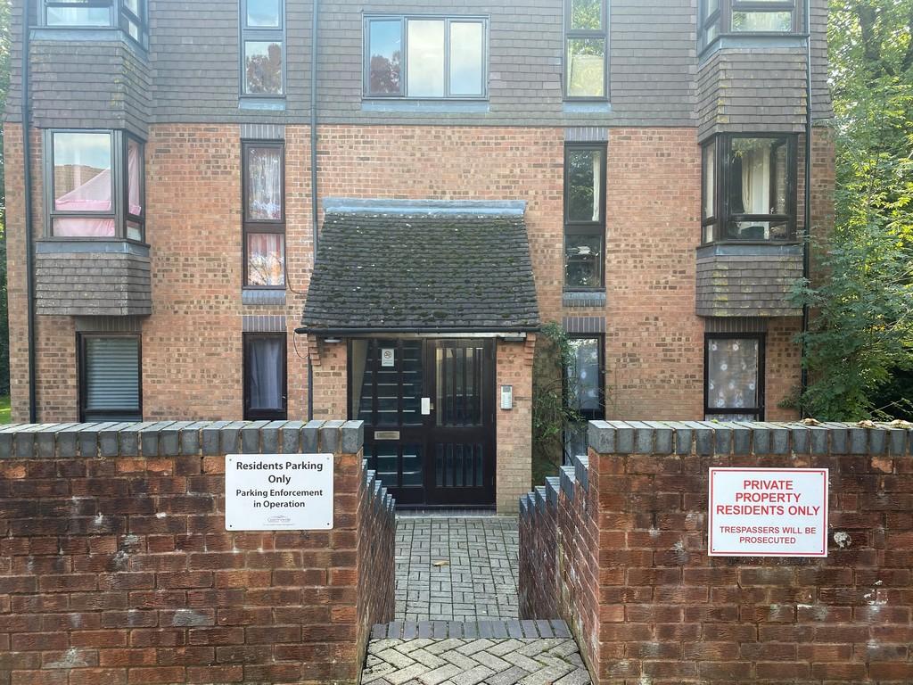 Tremona Road, Southampton Studio £595 pcm (£137 pw)