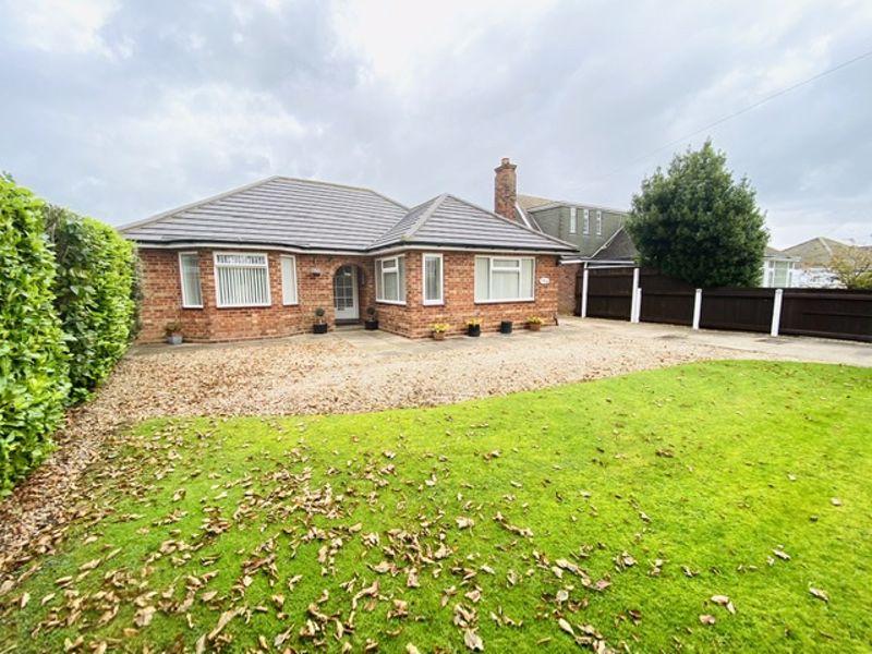 FAIRWAY, WALTHAM 2 bed detached bungalow £249,950