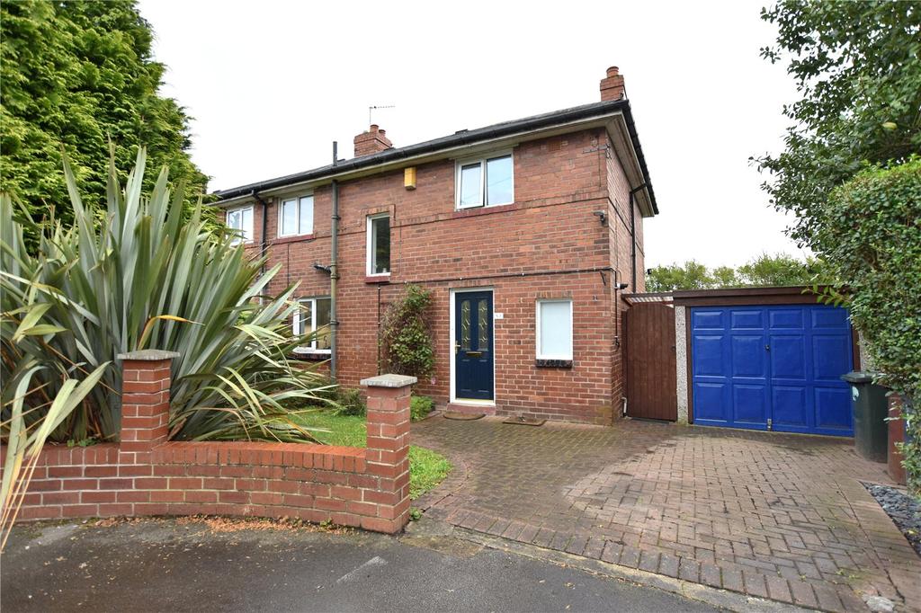 Hollin Park Place, Oakwood, Leeds 3 bed terraced house £200,000