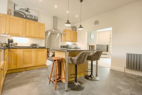 11 Longroyd Road, Earby, Barnoldswick, BB18 6NZ