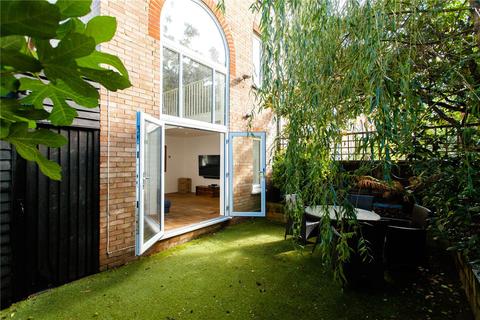 87 Harrowgate Road, London, E9 5EB