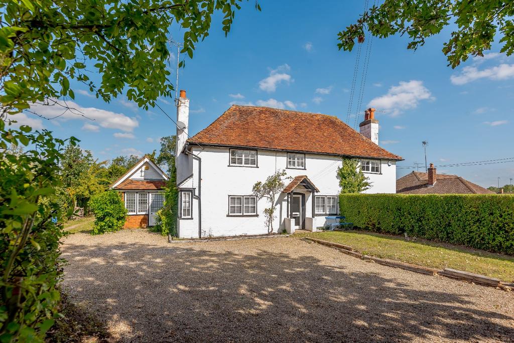 Warfield Street, Warfield, Bracknell, Berkshire 3 bed semidetached