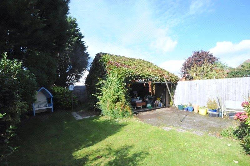 Vine Farm Road, Talbot Village, Poole, Dorset, BH12 4 bed detached