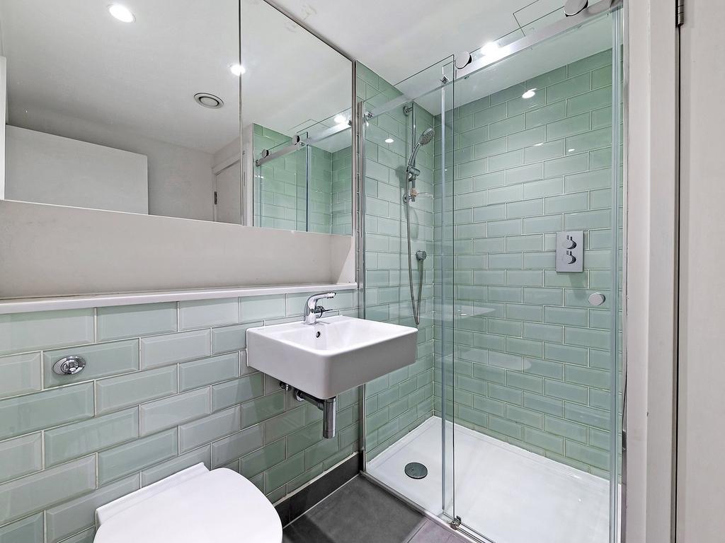 Lisle Street, WC2 H