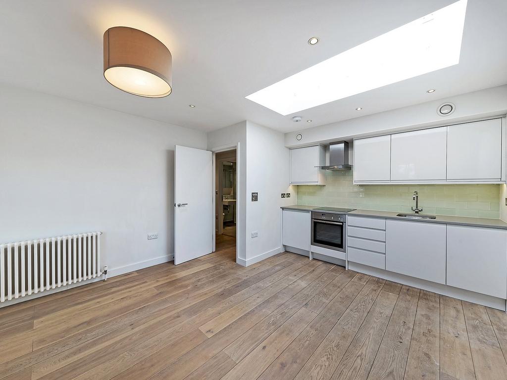 Lisle Street, WC2 H