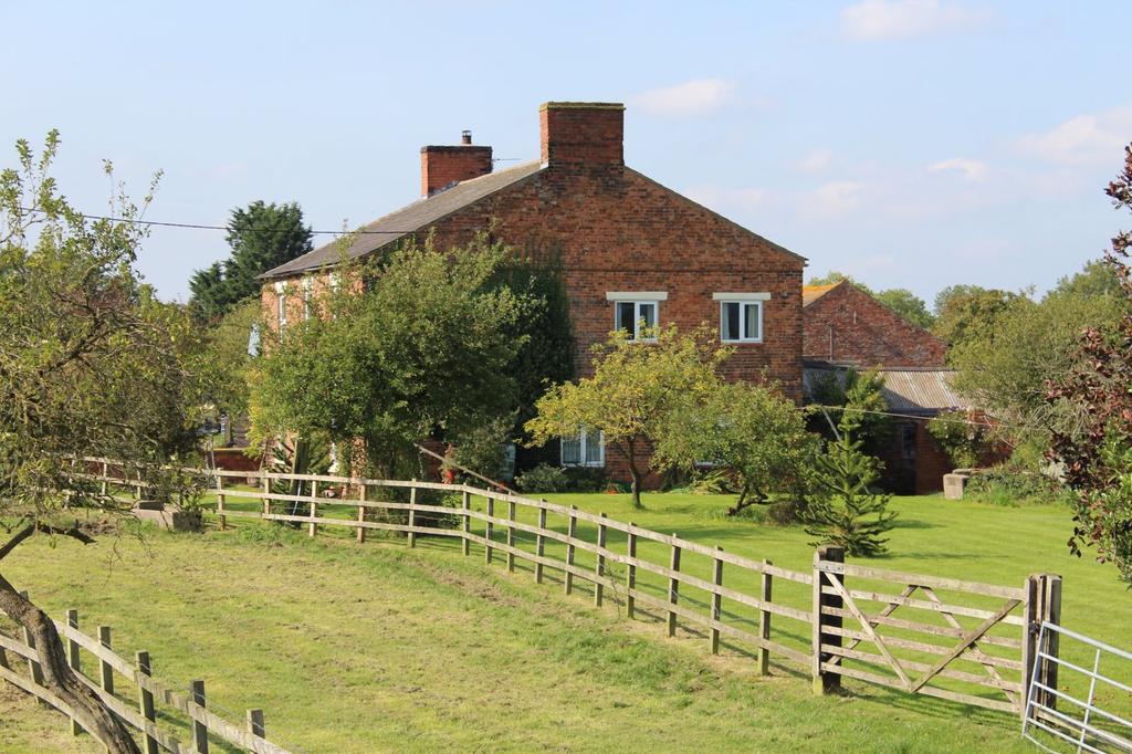 Manor Farm Side