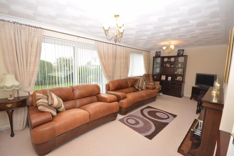7 Curlew Close, Neath, SA10 7EJ 3 bed detached bungalow £239,950