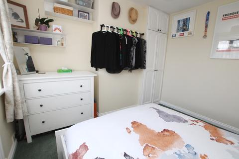 15 Mayplace Close, Bexleyheath, DA7 6DT