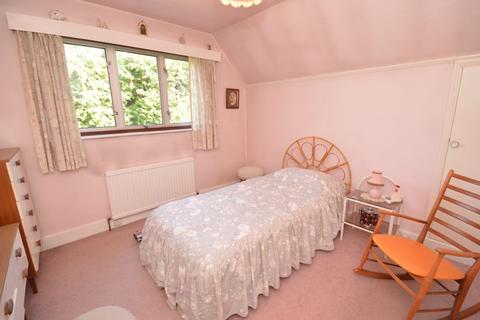 12 Critchmere Lane, Haslemere, GU27 1PE