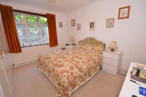 12 Critchmere Lane, Haslemere, GU27 1PE